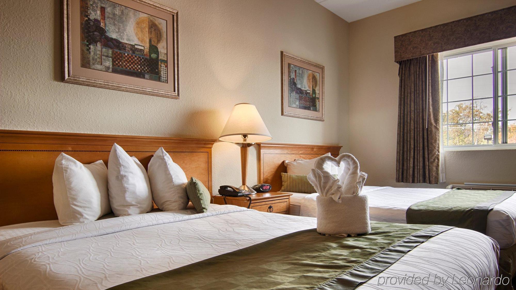 Best Western Plus Newport News Bagian luar foto