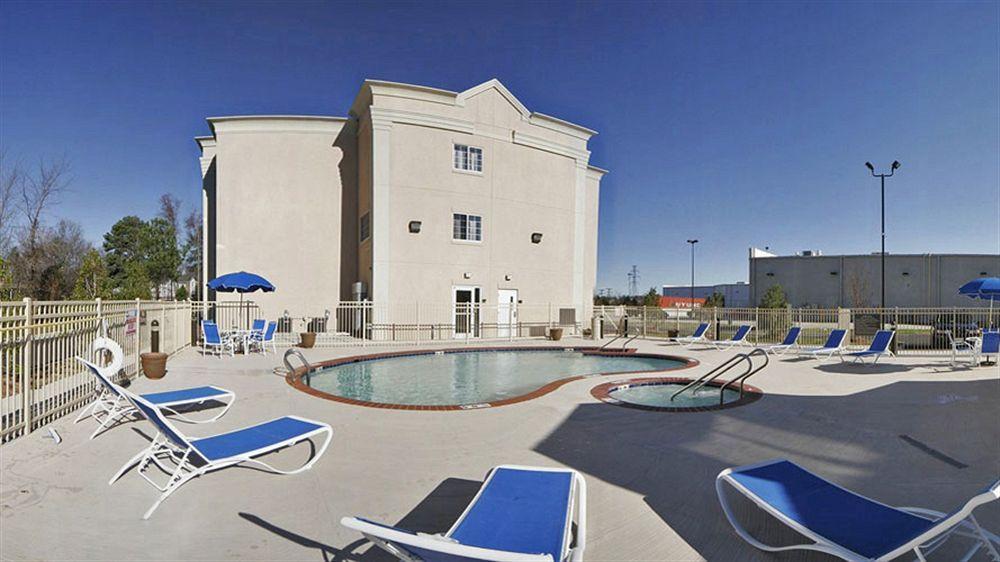 Best Western Plus Newport News Bagian luar foto