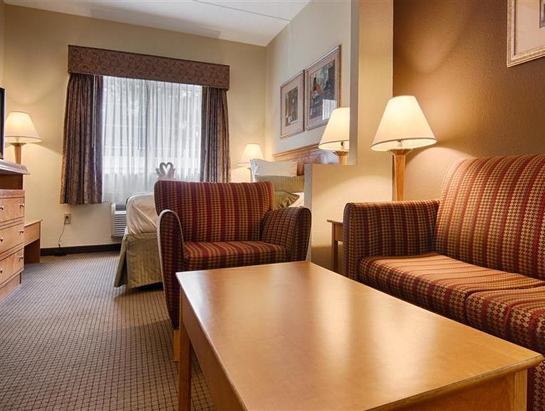 Best Western Plus Newport News Bagian luar foto