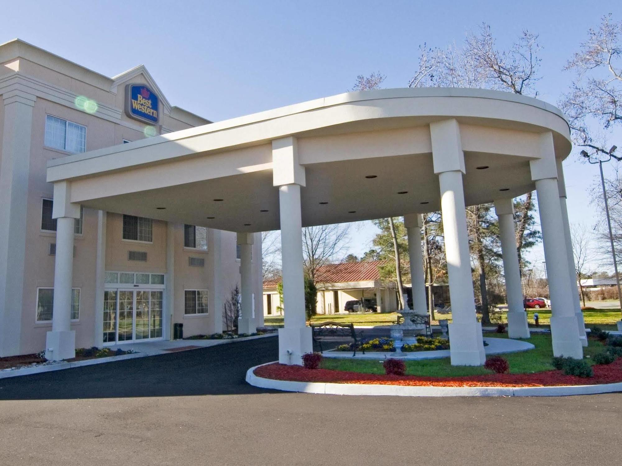 Best Western Plus Newport News Bagian luar foto